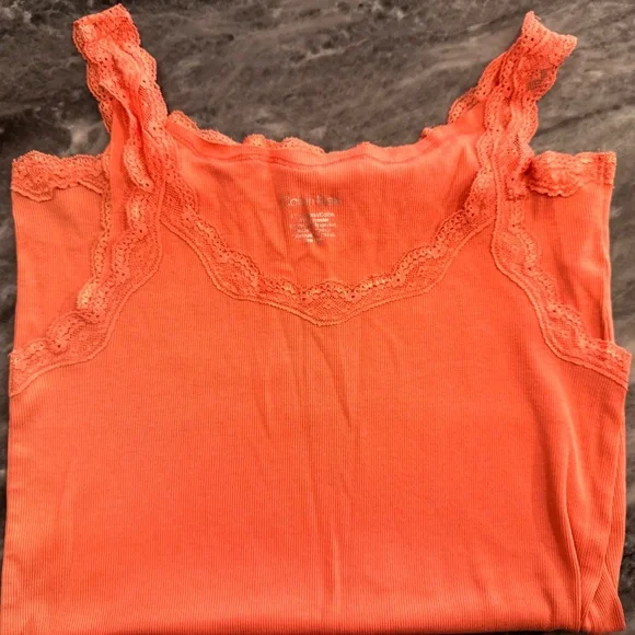 Calvin Klein Women's Lace Trim Camisole Set of 6. Perfect for layering. Exc cond - Picture 5 of 7